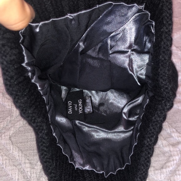 Hat & Scarf Bundle - Picture 6 of 9